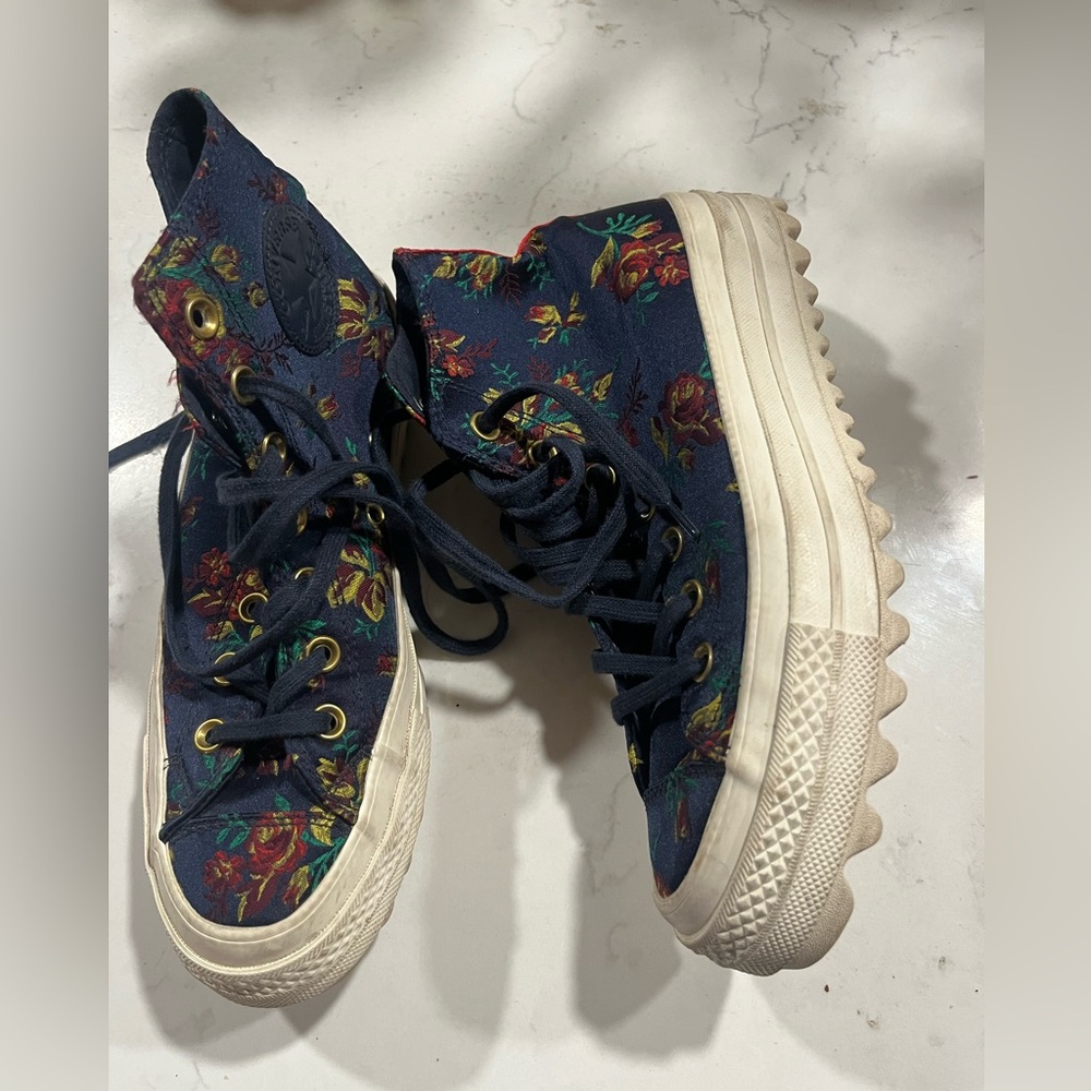 Converse Platform CTAS Lift Ripple Obsidian Navy Floral Sneakers.Size 7
